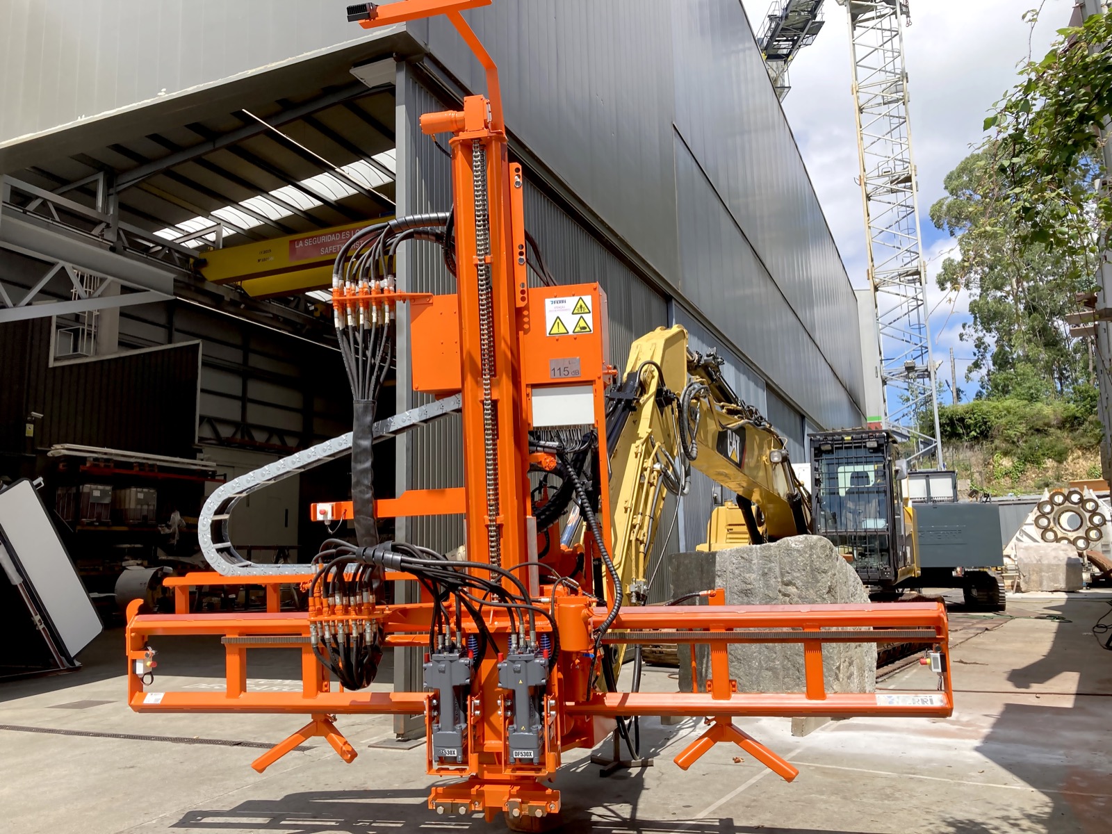 F2H · Semiautomática autónoma de 2 martillos hidráulicos