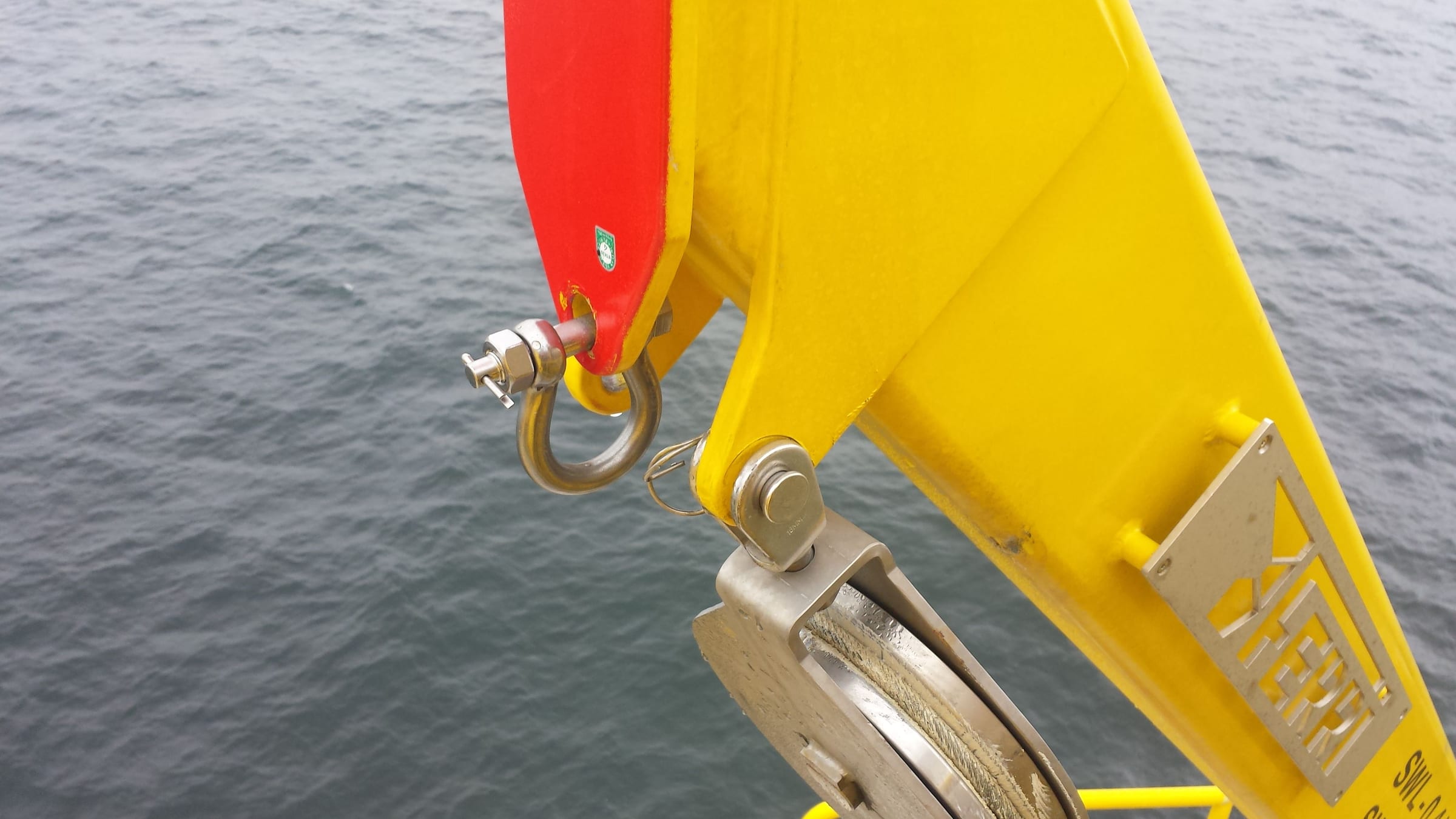Subestación offshore — detalle estructural